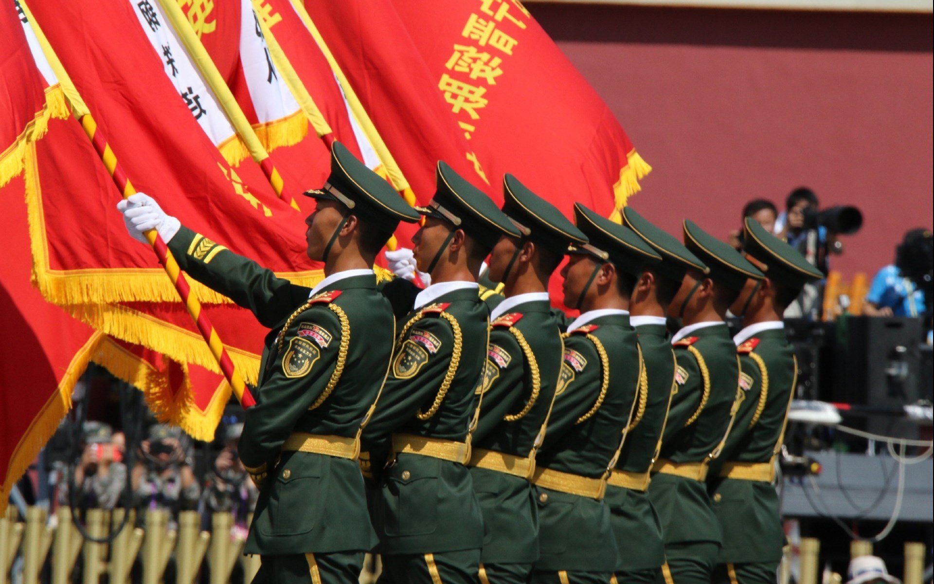 爱游戏直播-压迫型战术是否让五大联赛比赛节奏整体提升，什么是压迫式运动